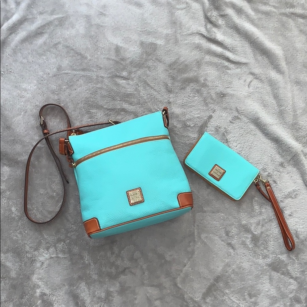 Crossbody bag with wallet
